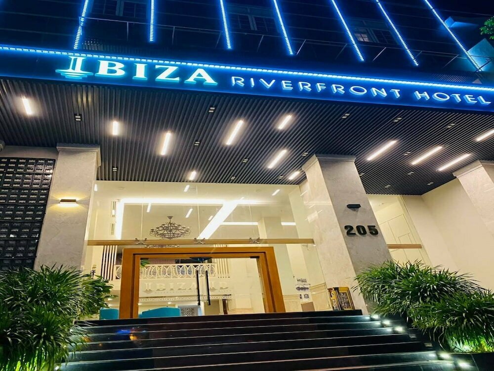 Hotel Ibiza Riverfront Hotel Da Nang, Da Nang, photo