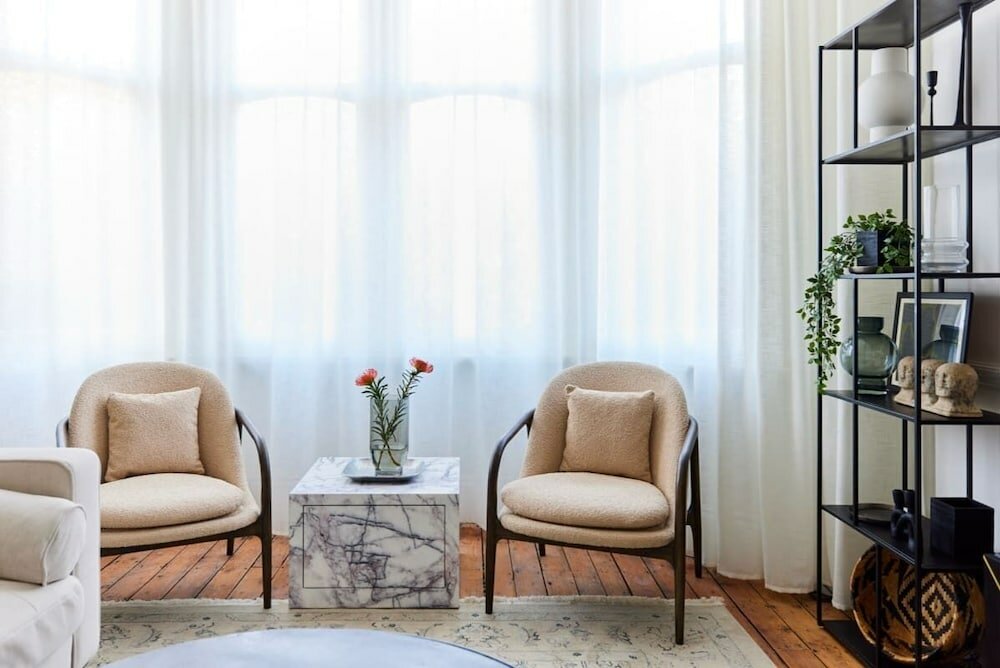 Фото The Barnet Escape - Exquisite 4bdr House With Garden + Patio