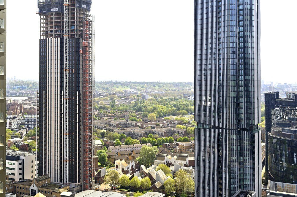 Фото Luxury Waterfront Studio in Canary Wharf by Underthedoormat