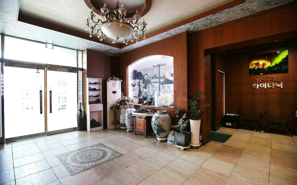 Фото Nonsan Titanic Motel