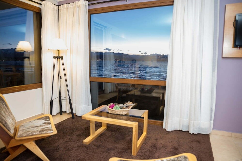 Фото Blue Parts - Nahuel Superior 1p In Front of the Lake