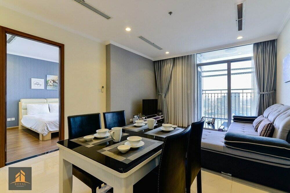 Фото Luxury Landmark - Linh's Apartment