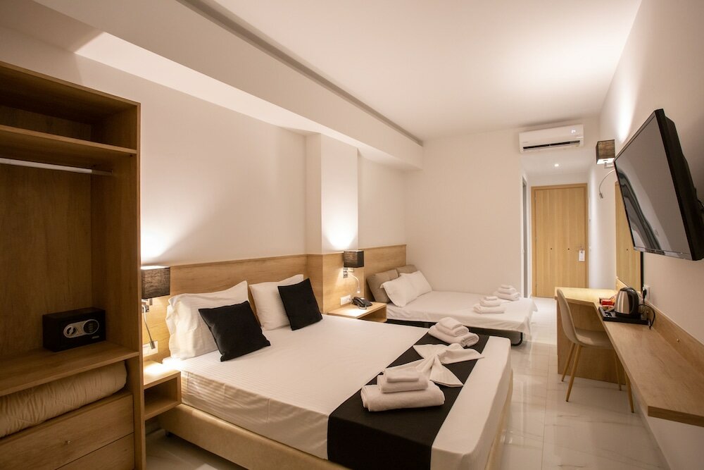 Фото Marvel Deluxe Rooms