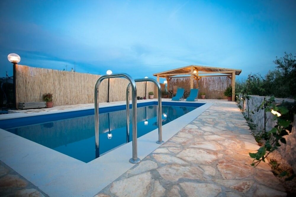 Фото Ani - With Pool and hot tub - A3 Juzni