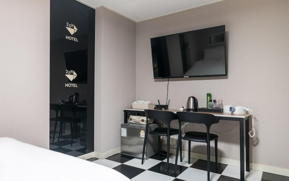 Фото Suwon Station 25h