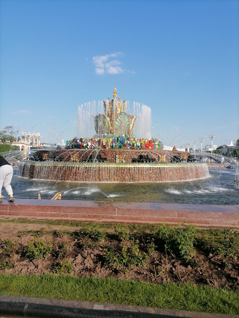 Turistik yerler Ulusal Ekonominin Başarıları Sergisi, Moskova, foto