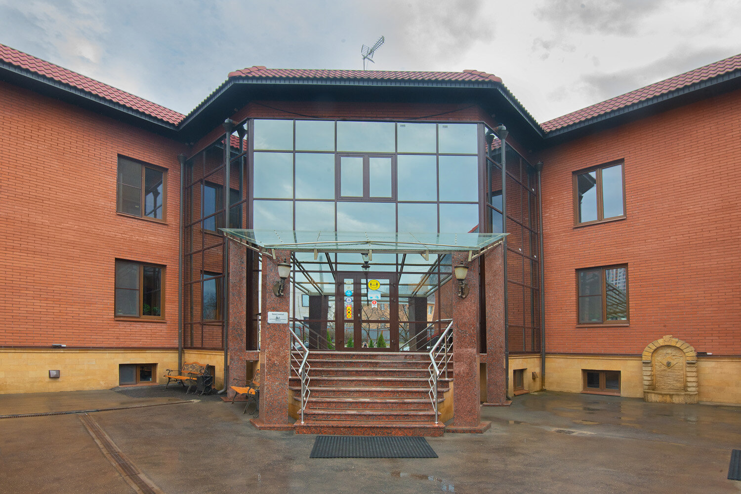 Фото отеля 2