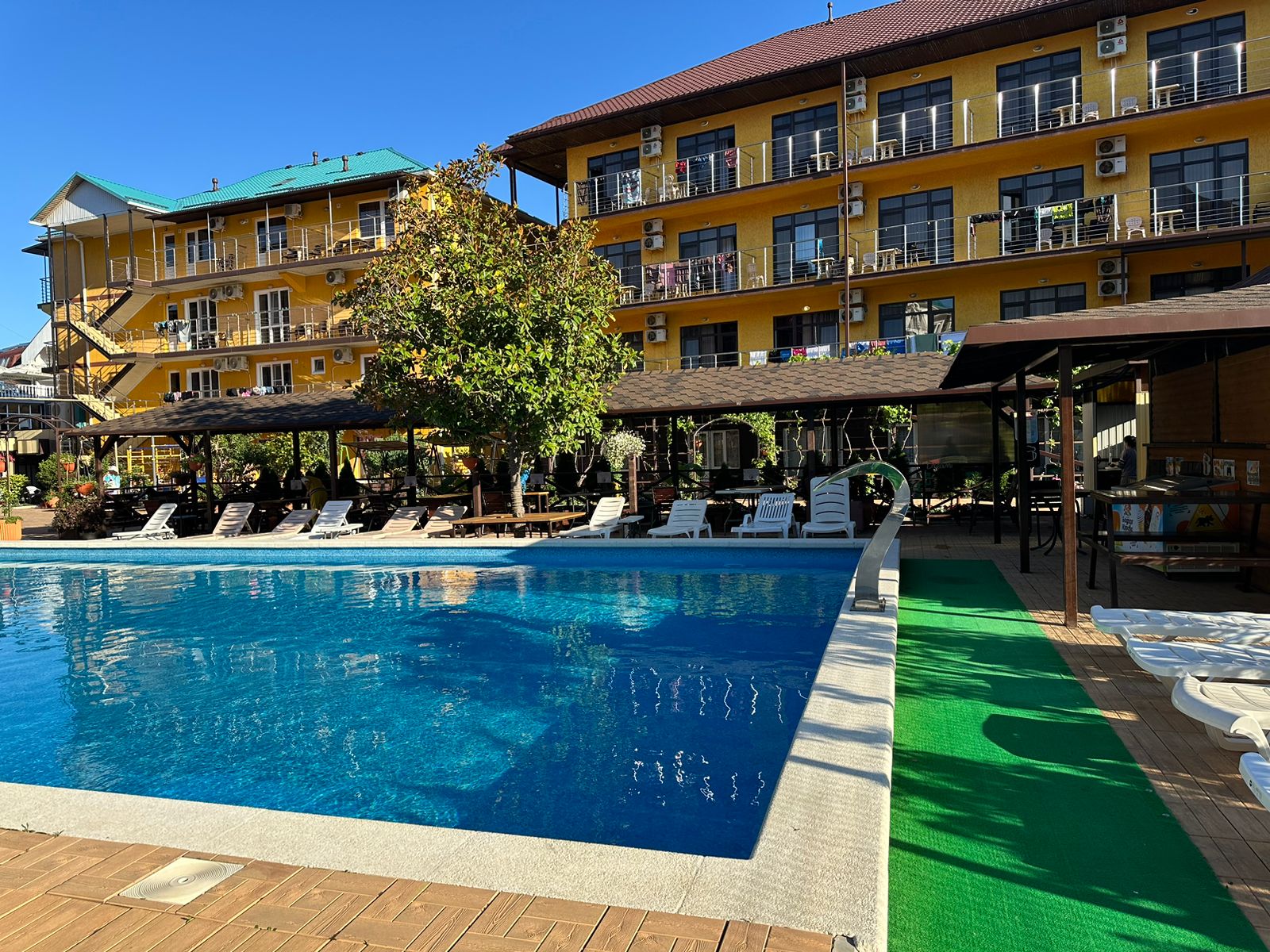 Фото Атлант