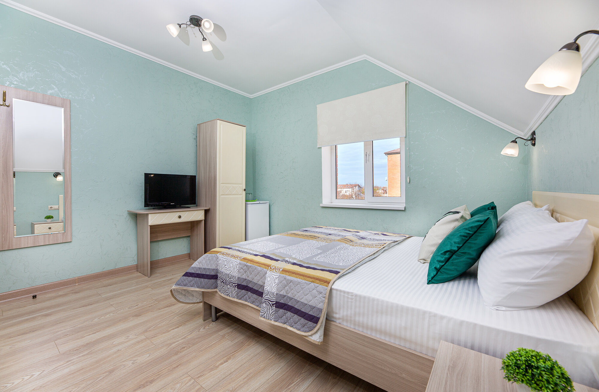 Фото Дворик на Владимирской