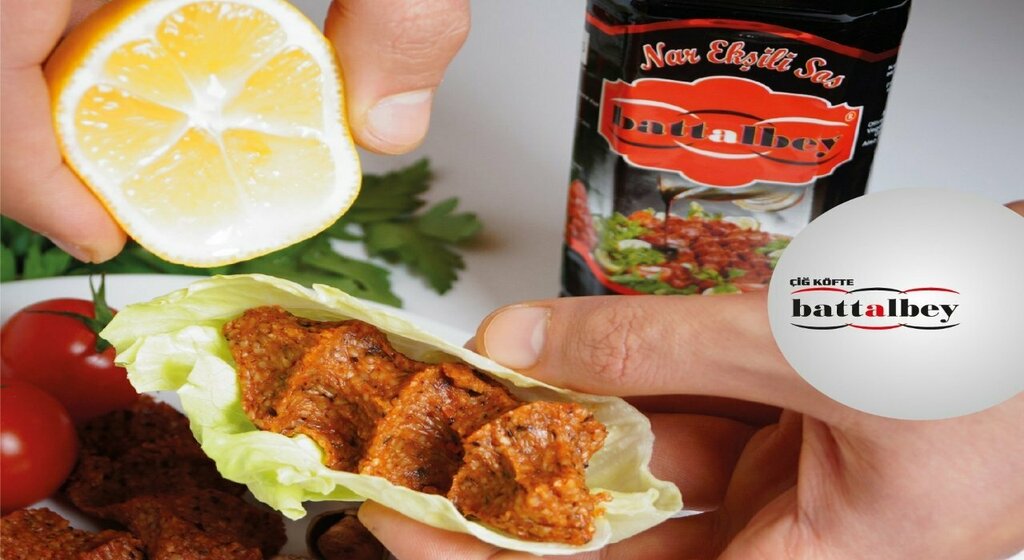 Restaurant Bacanal Battalbey Raw Meatballs, Izmir, photo