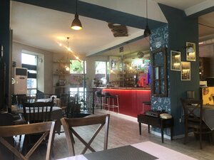 Radio kitchen&bar (просп. Шота Руставели, 11/3), ресторан в Батуми