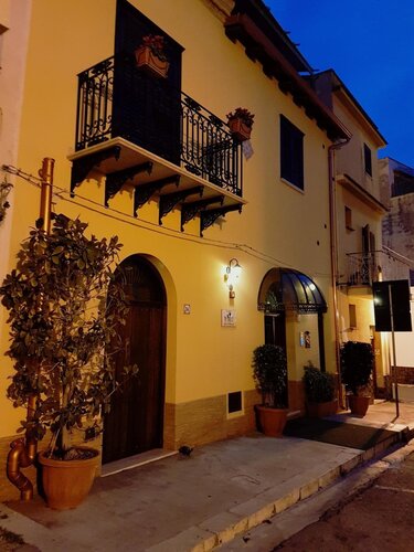 Гостиница Bed & Breakfast Le Oasi в Сицилии