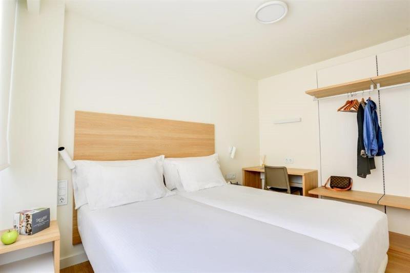 Фото Sercotel Logroño Suites