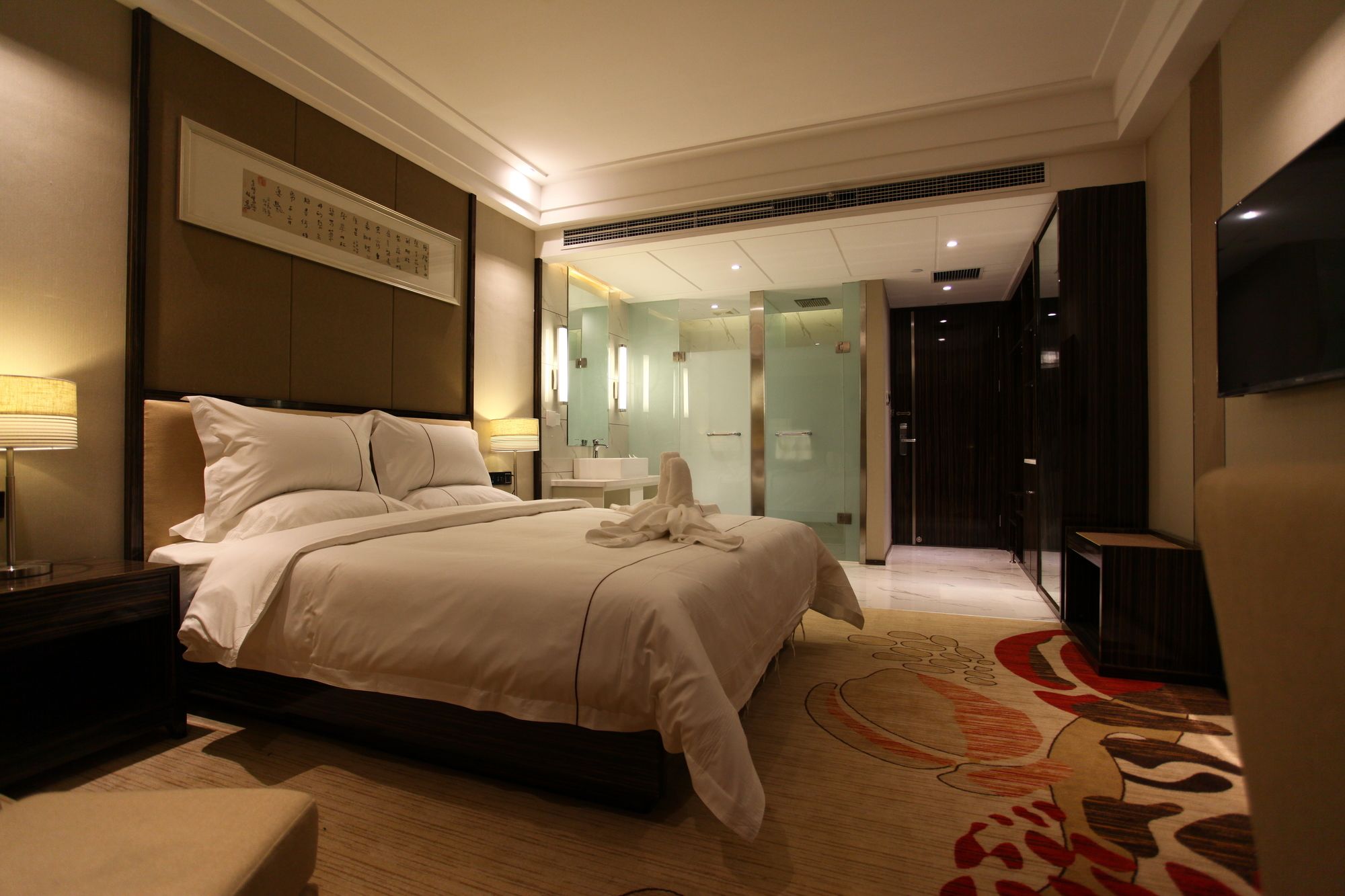 Фото Luoyang Yihe Hotel