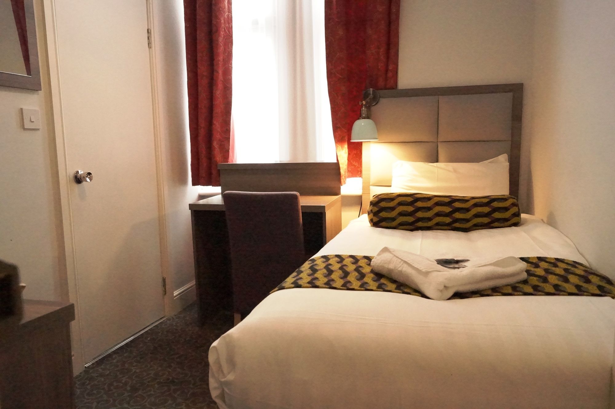 Фото Euro Hotel Hammersmith