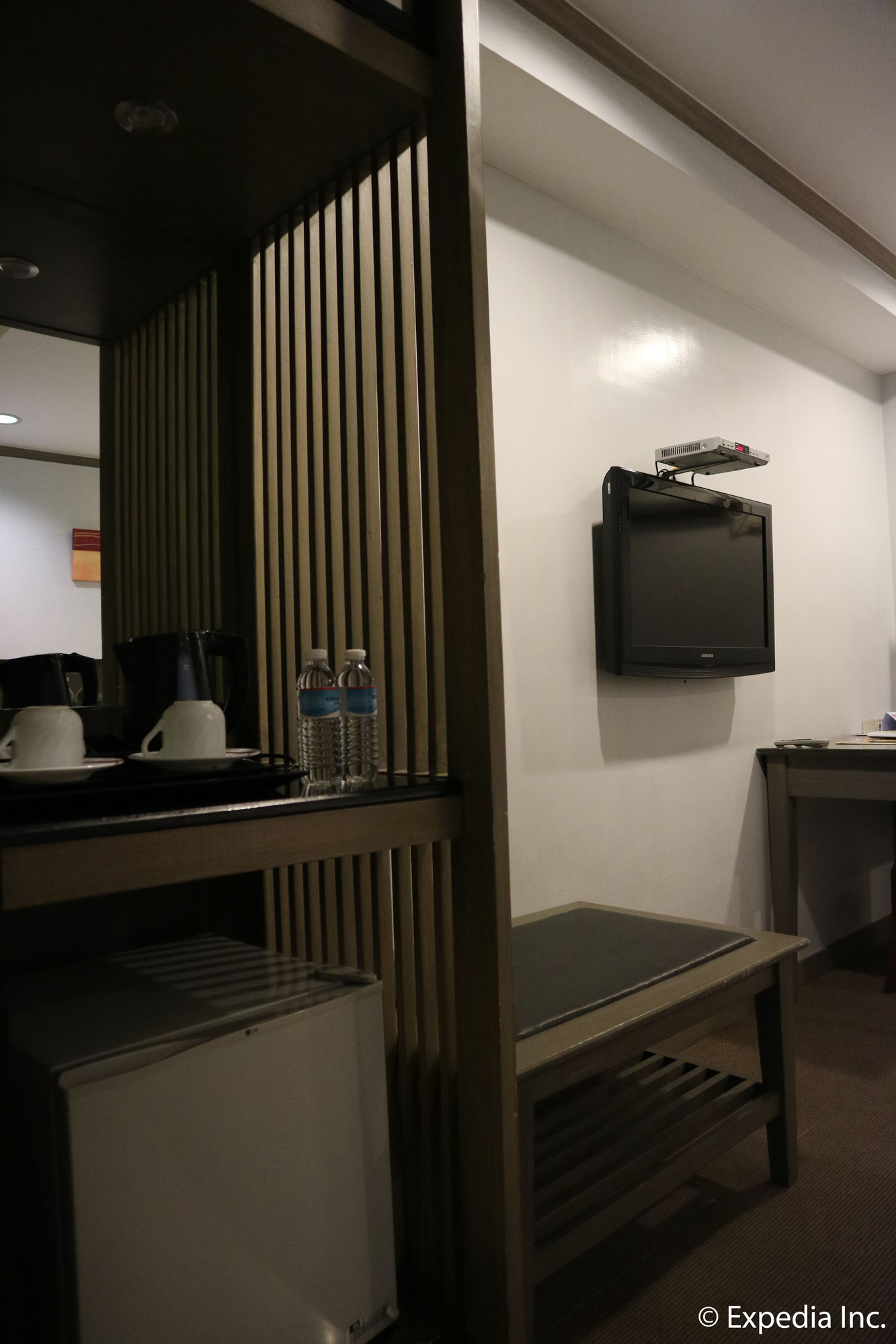 Фото Magallanes Square Hotel