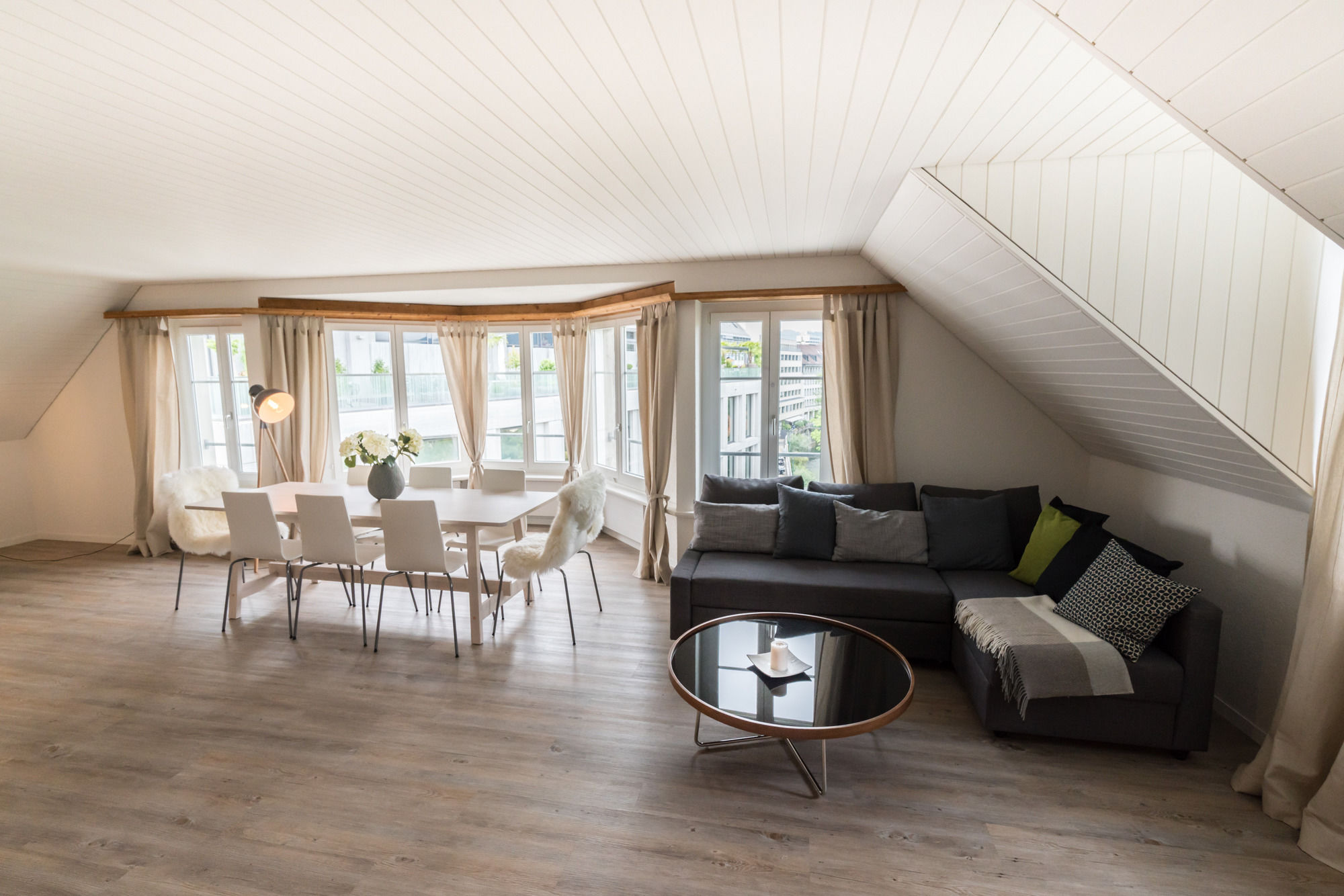 Фото Löwenplatz Apartment near Station by Airhome