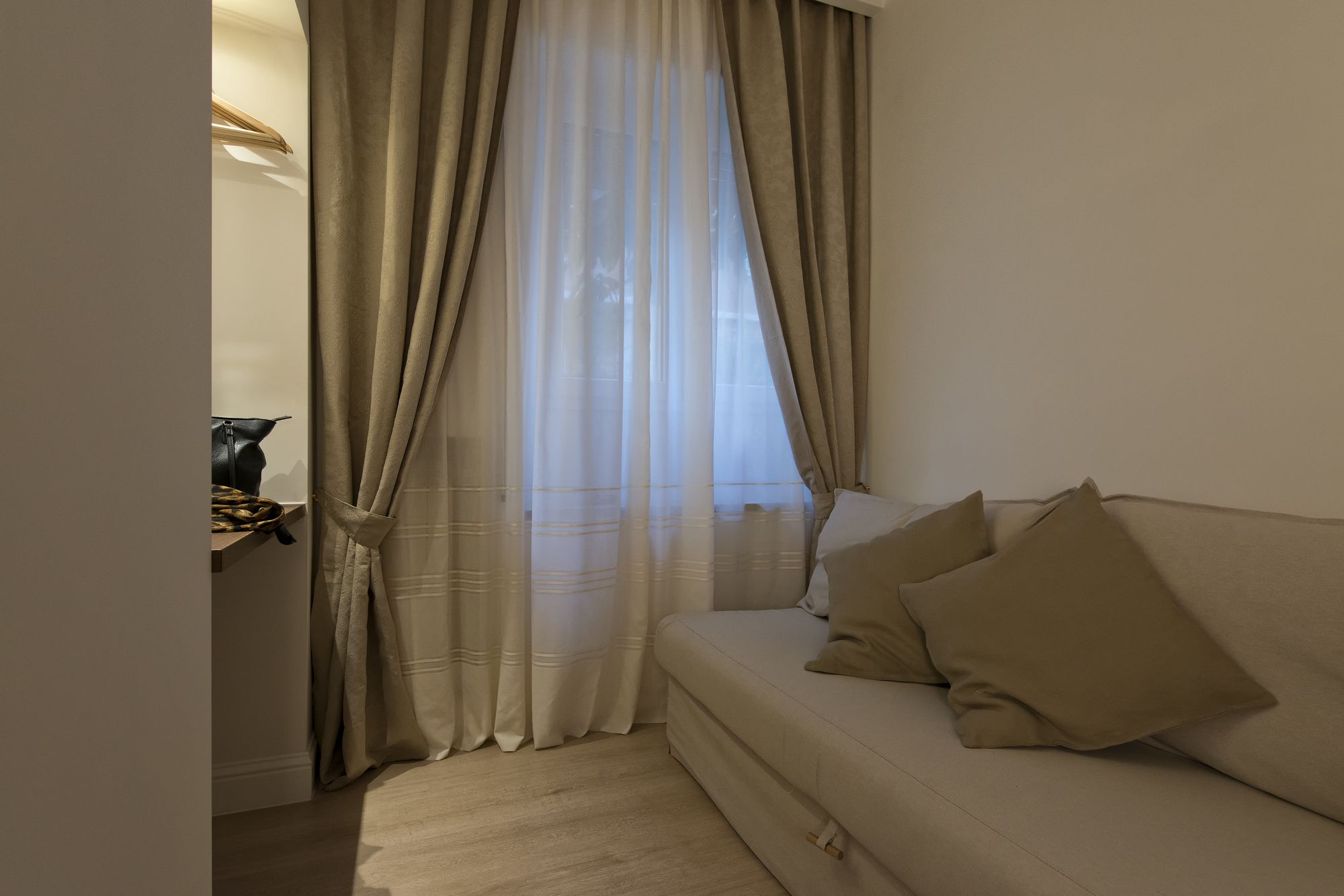 Фото Aruna Suites