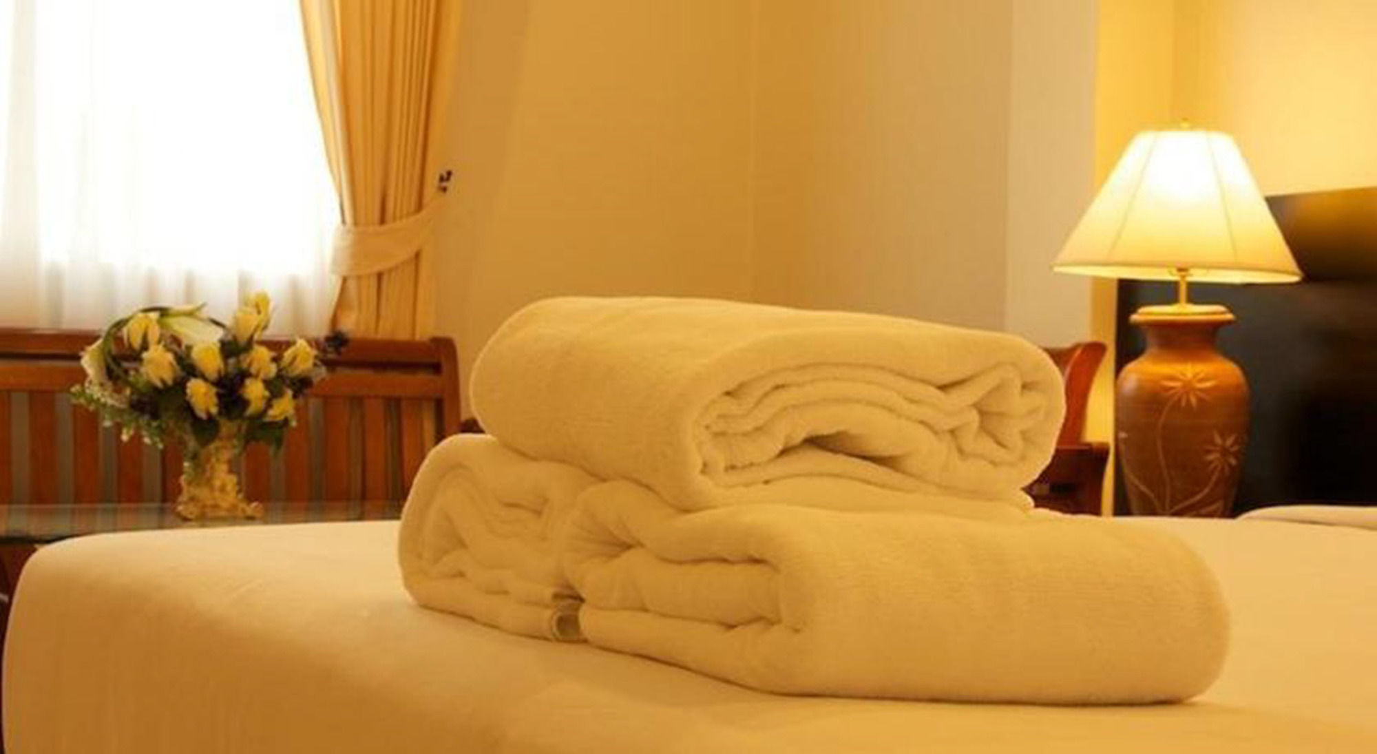 Фото Airport Mansion Phuket