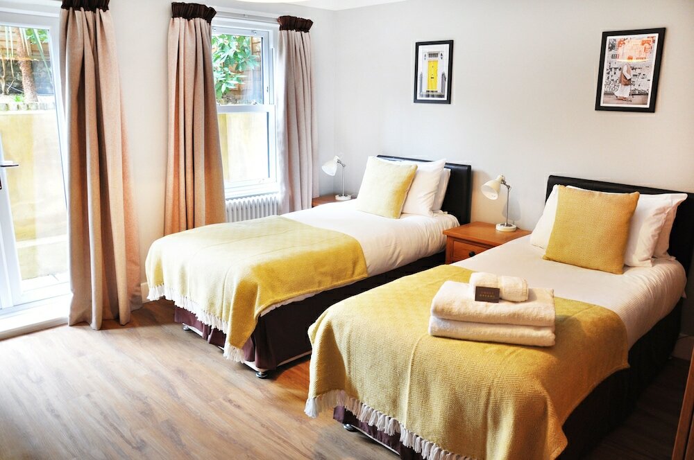 Фото Lamington Apartments