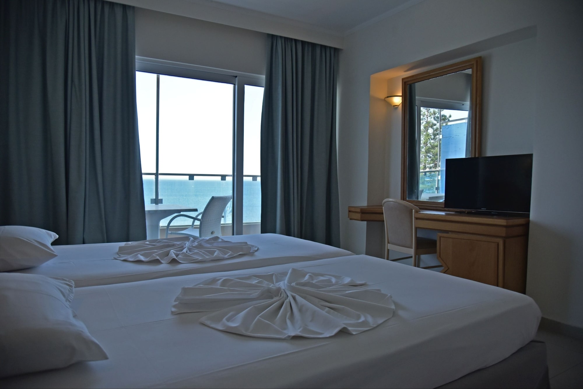 Фото Bristol Sea View Apartments