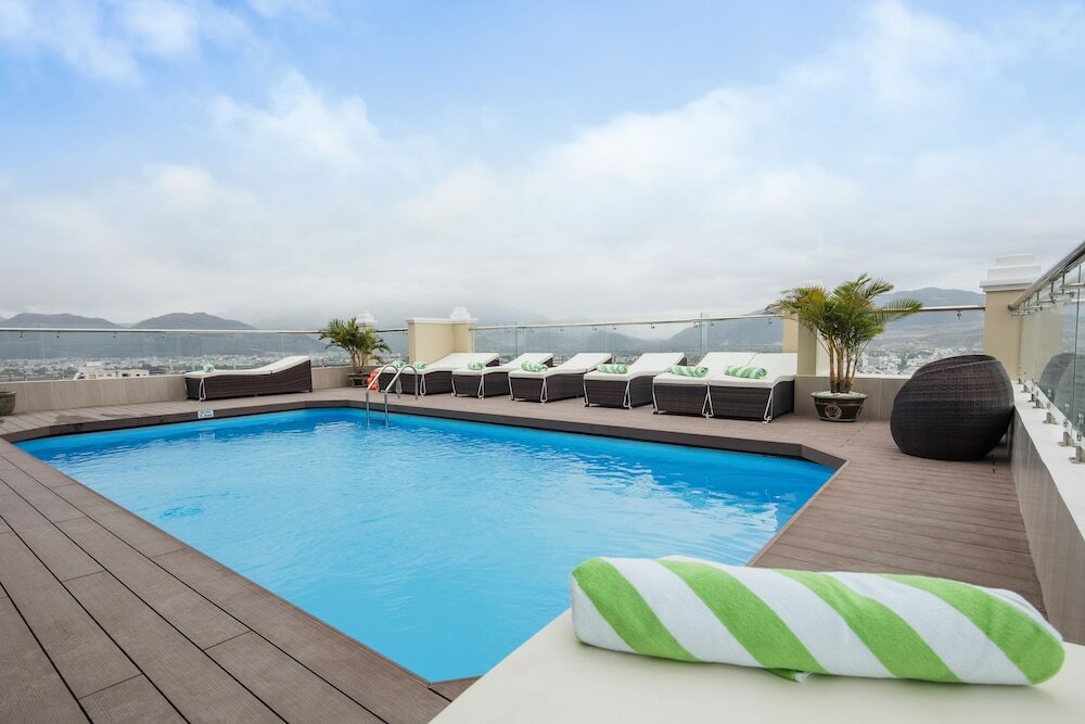 Фото Green Lighthouse Hotel