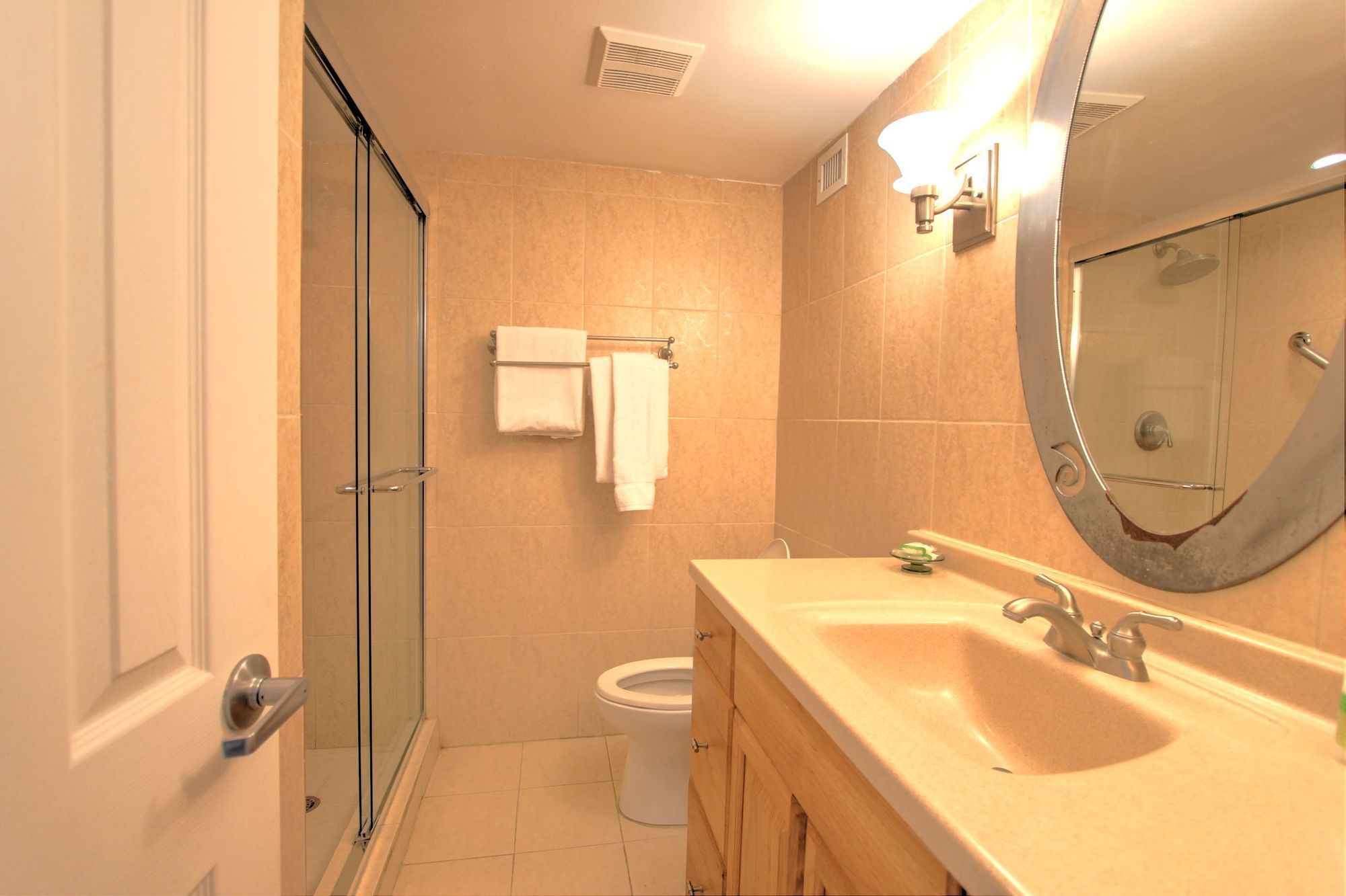 Фото Private Apartments by Vacations On Miami Beach