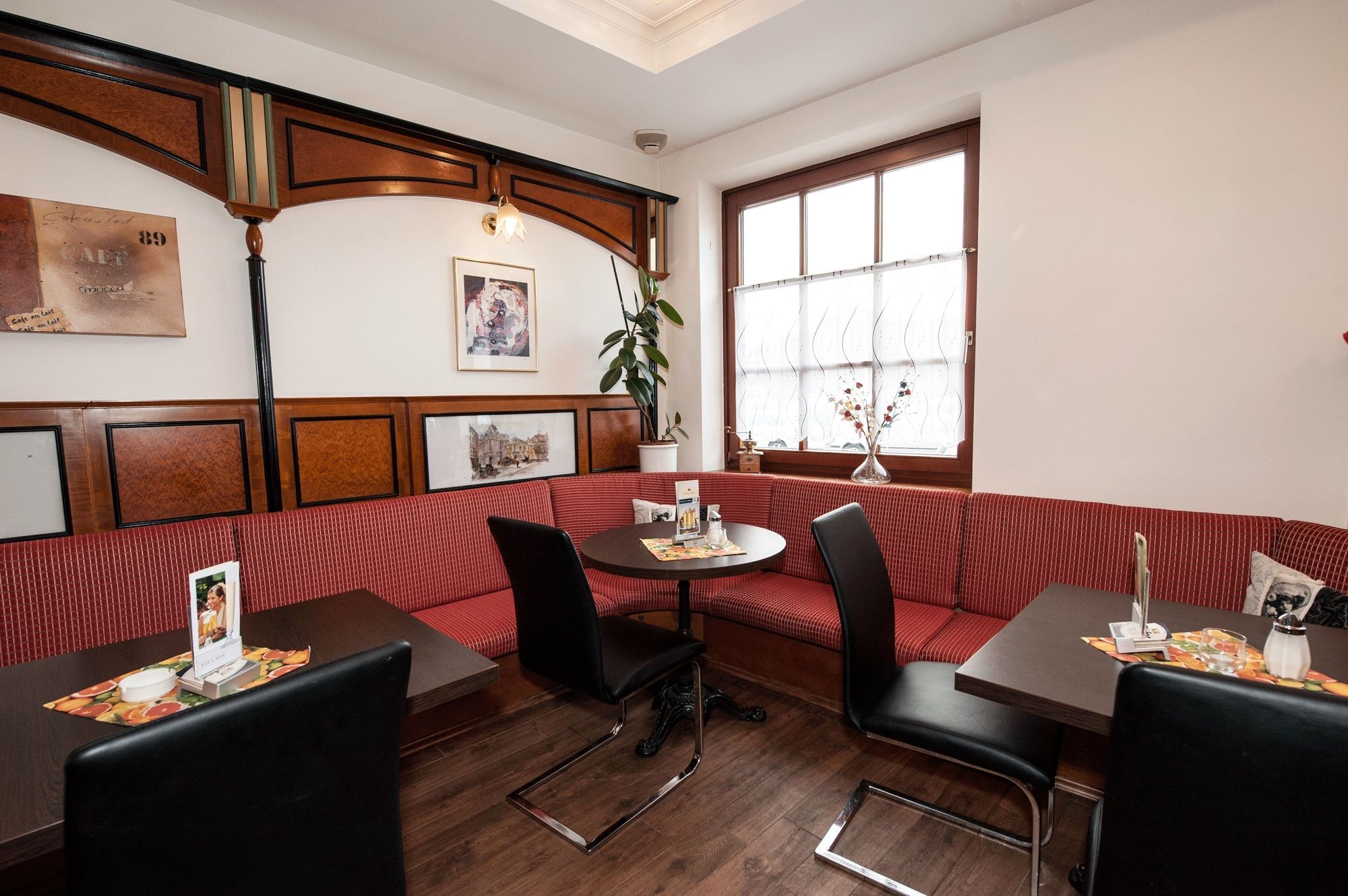 Фото Hotel König