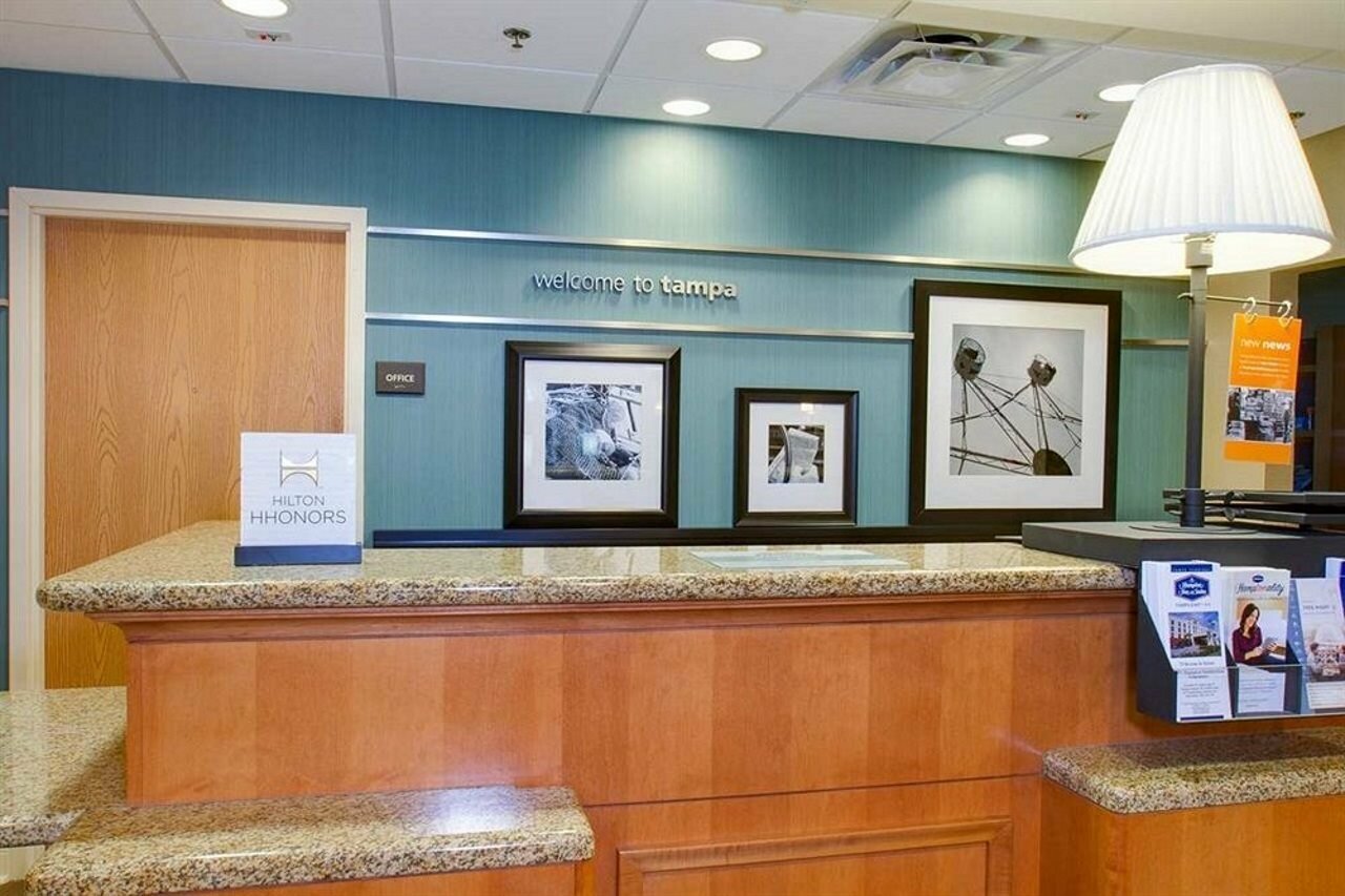 Фото Hampton Inn & Suites Tampa East