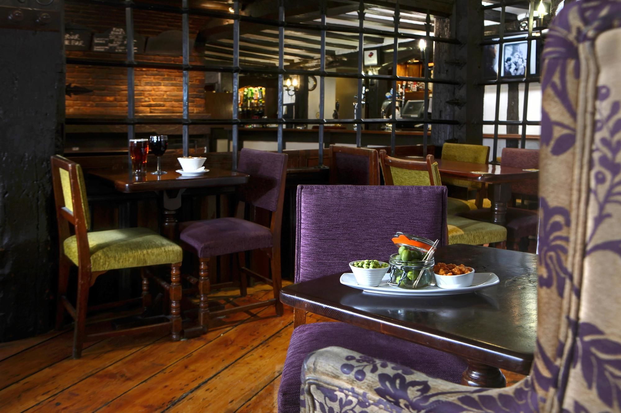 Фото Best Western The Rose & Crown Hotel