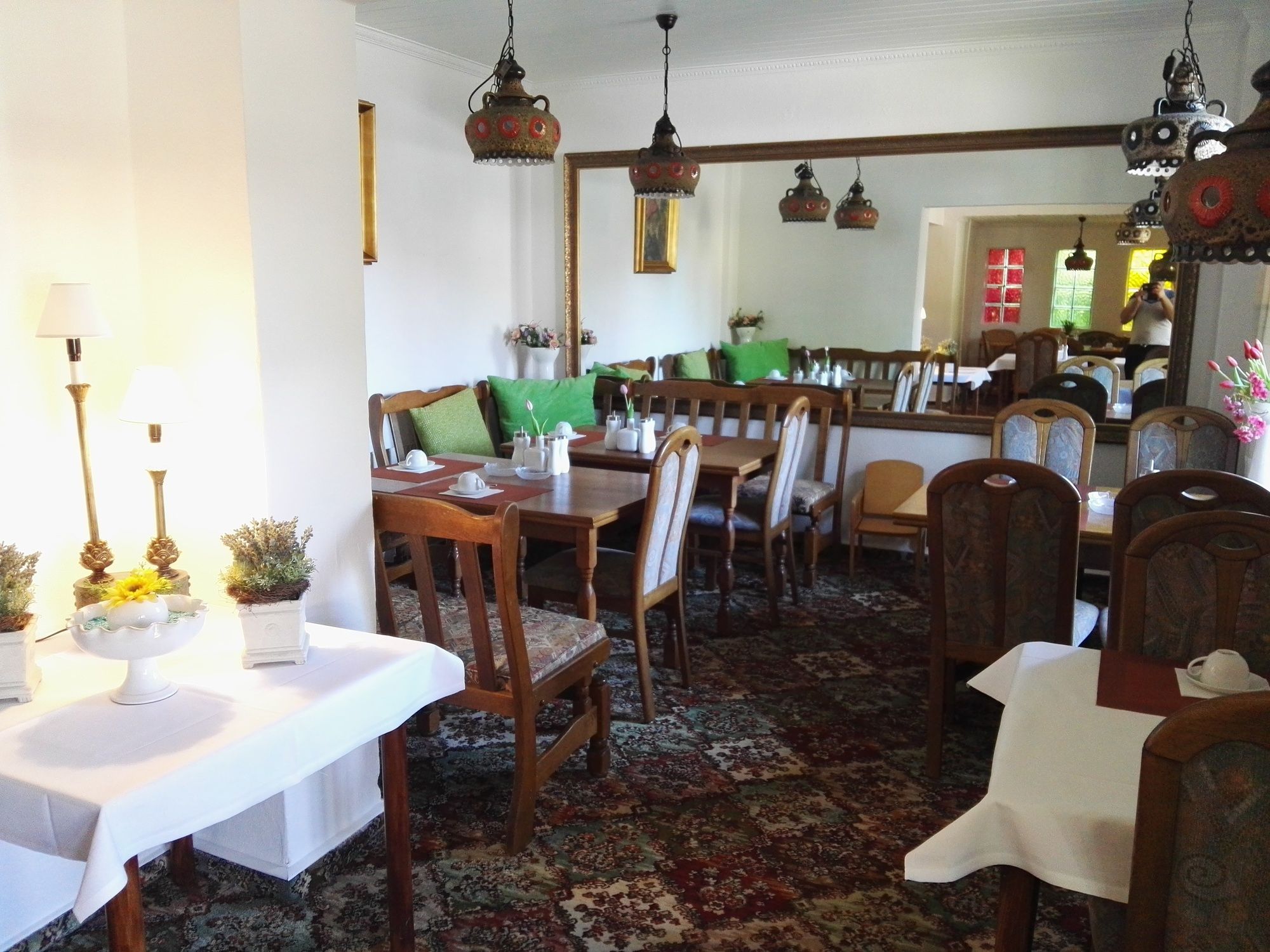 Фото Hotel zum Studio