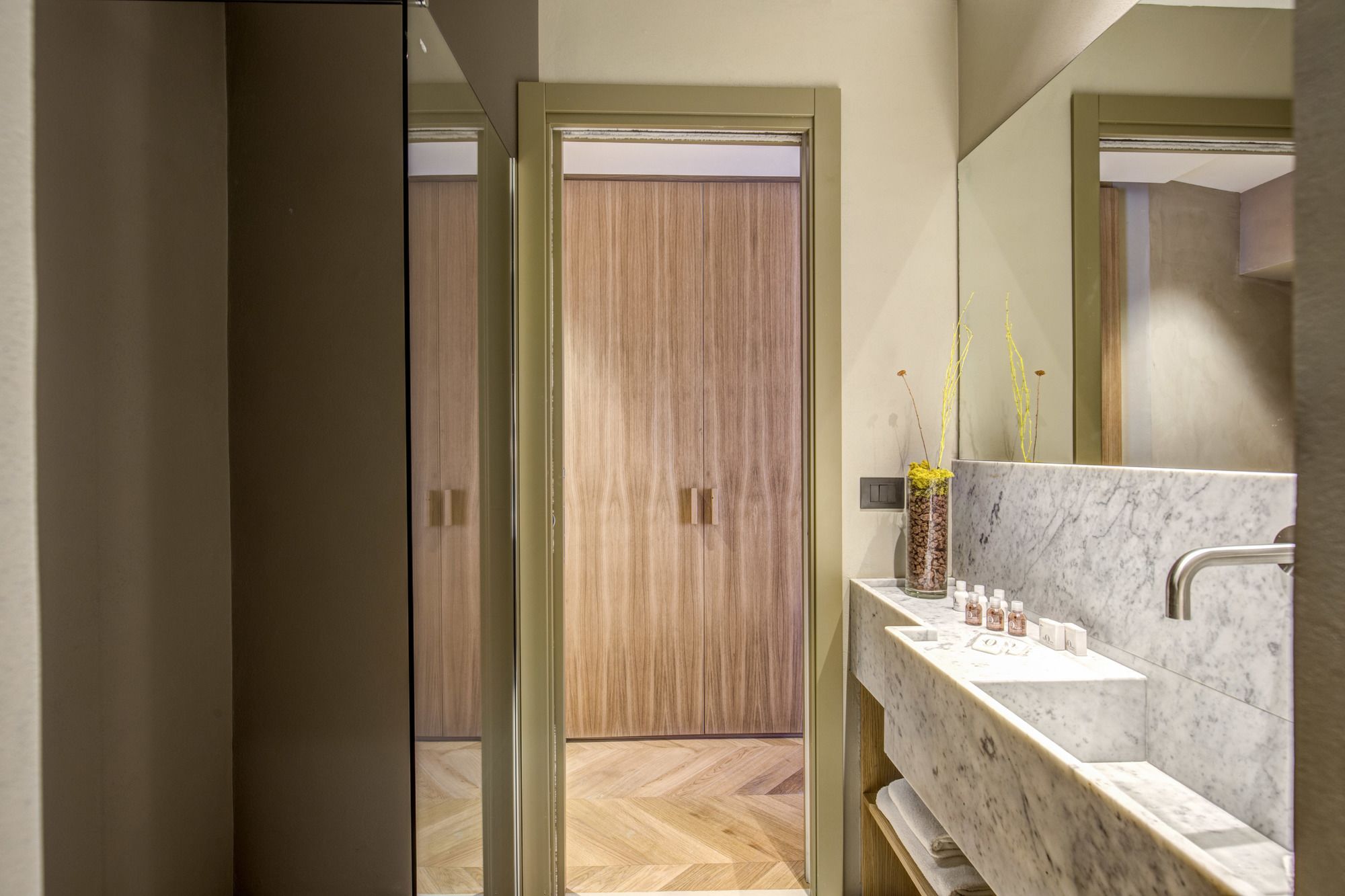 Фото G55 Design Hotel