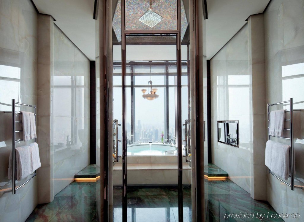 Фото The Ritz-Carlton Shanghai, Pudong