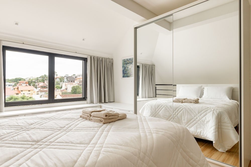 Фото Roomin i Zee i Próximo a Beira Mar