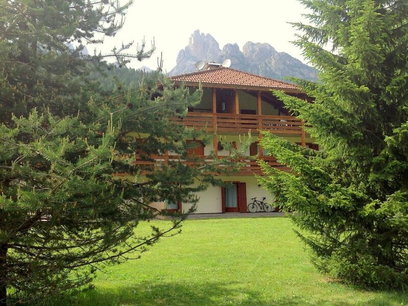 Гостиница Lovely Chalet in Pozza di Fassa With Garden
