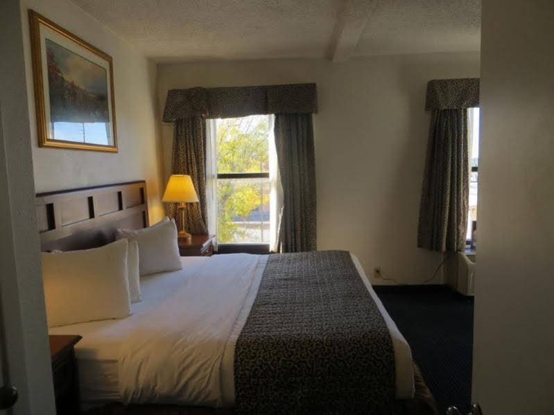 Фото Baymont Inn & Suites Omaha
