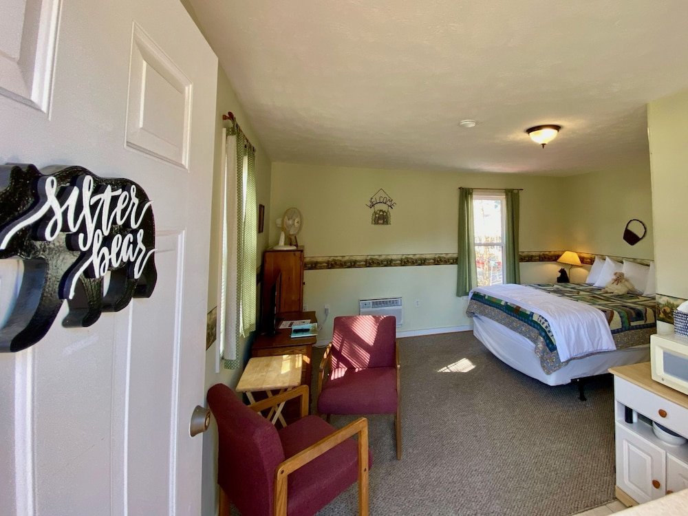 Фото The Dancing Bear Inn