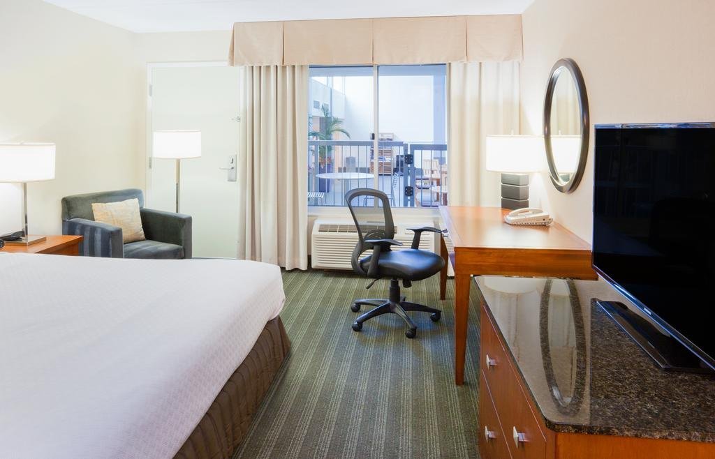 Фото Renaissance Minneapolis Bloomington Hotel