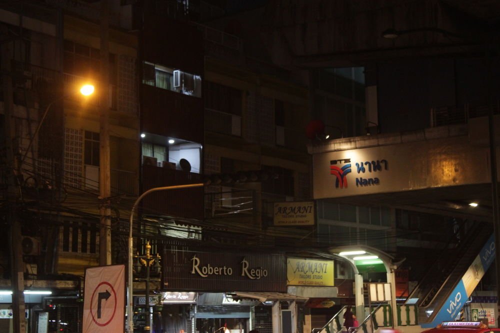 Фото Business Inn At Sukhumvit 11 by Hjz