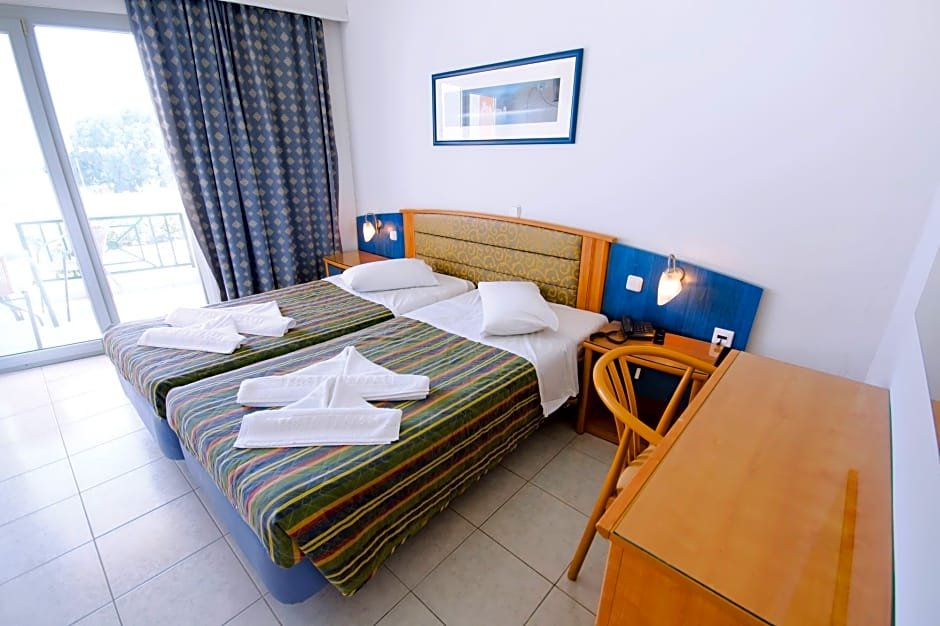 Фото Kosta Palace City Hotel