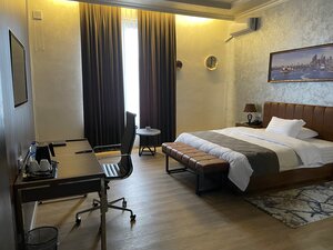 Chinor Hotel (Andizhan, Chinobod ko'chasi, 1A), hotel