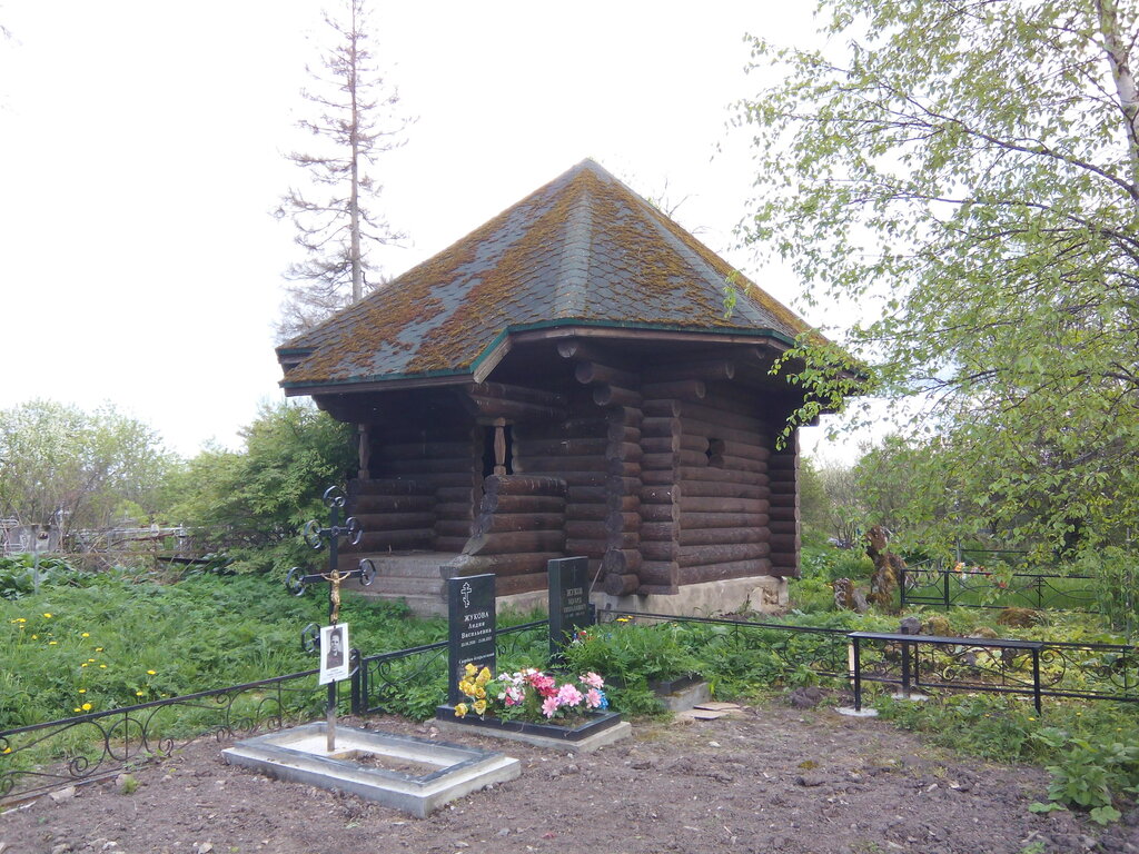 Chapel, memorial cross Chasovnya Ikony Bozhiyey Materi Pochayevskaya v Bolshom Zarechye, Saint‑Petersburg and Leningrad Oblast, photo