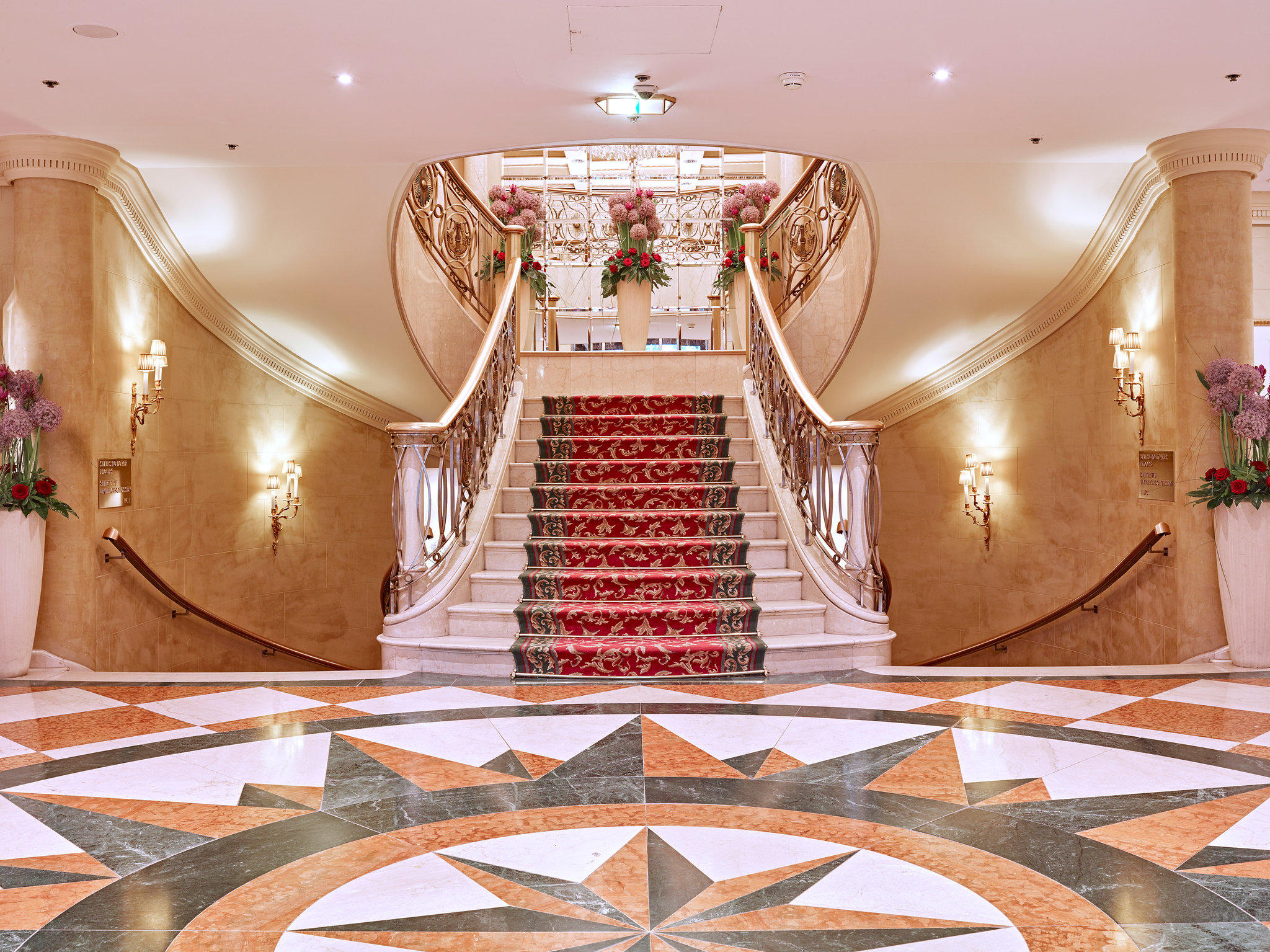 Фото Grand Hotel Wien