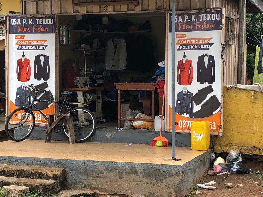 Clothing store USA Pk Tekou, Accra, photo