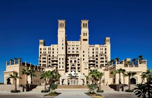 Sheraton Sharjah Beach Resort & SPA (Sheraton Sharjah Beach Resort & SPA, Al Muntazah, Al Hyrah, Sharjah), hotel