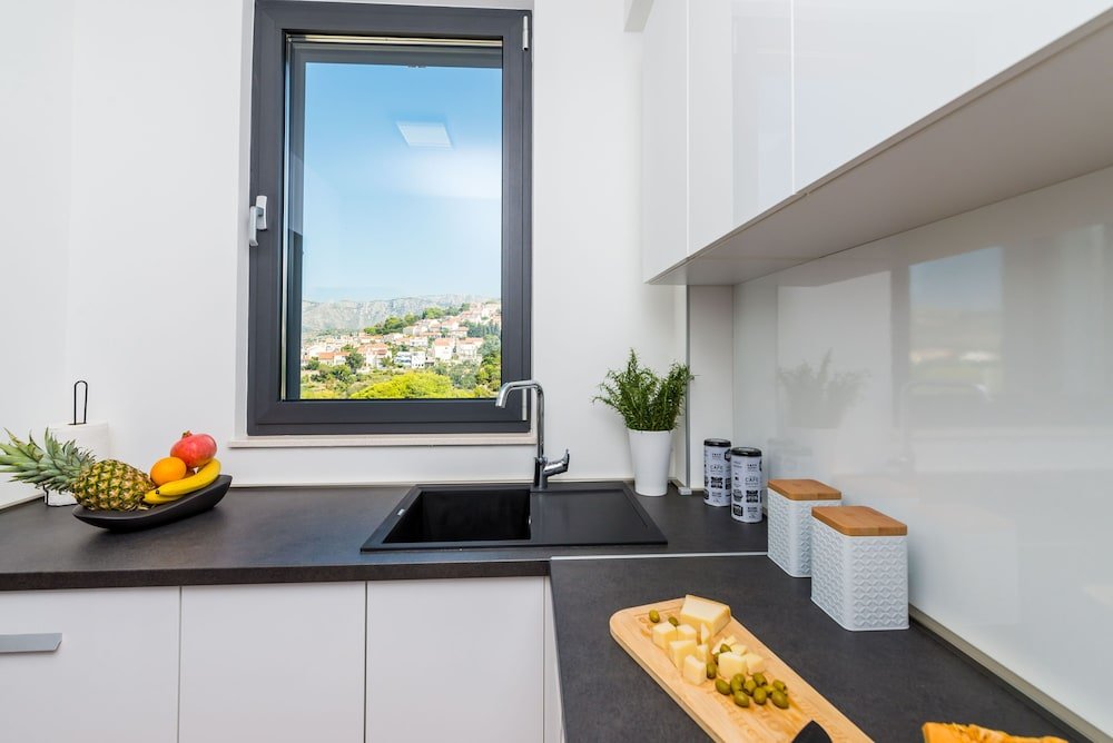 Фото Apartments Ljubimir