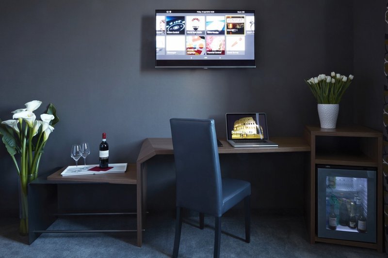 Фото Hotel The Building