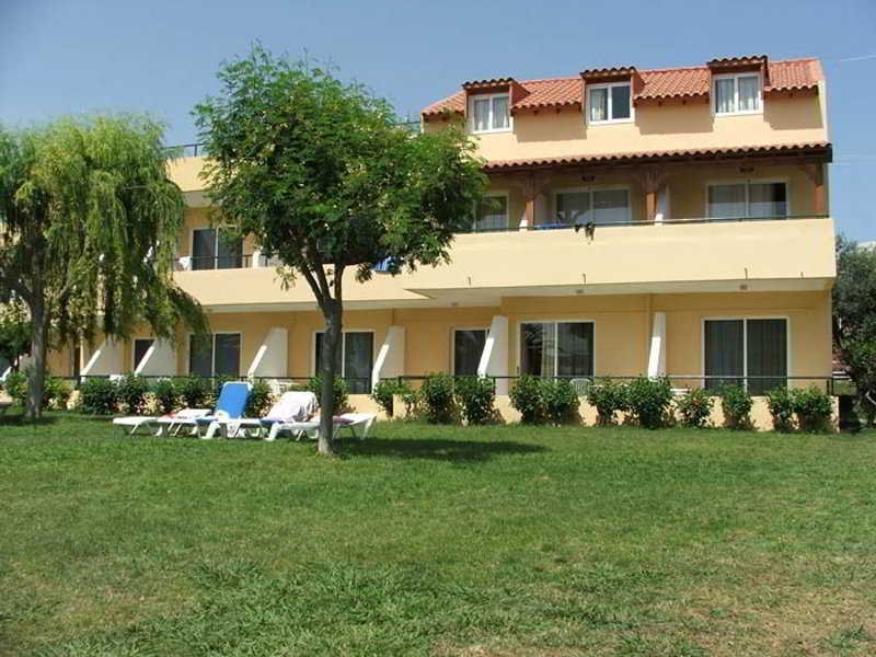 Фото Amira Hotel