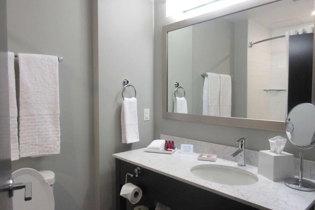 Фото Best Western Premier Northwood Hotel