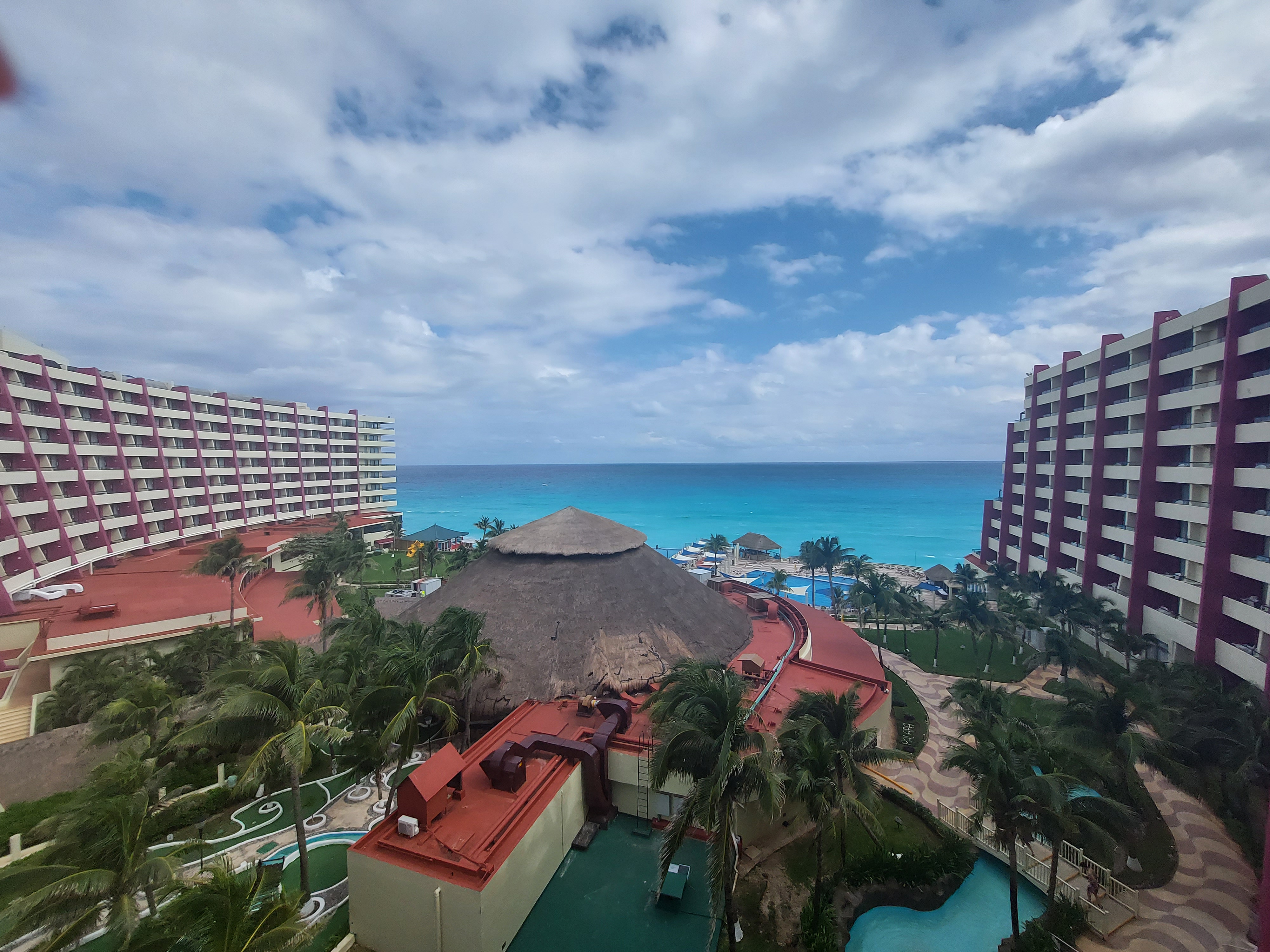 Фото Crown Paradise Club Cancun